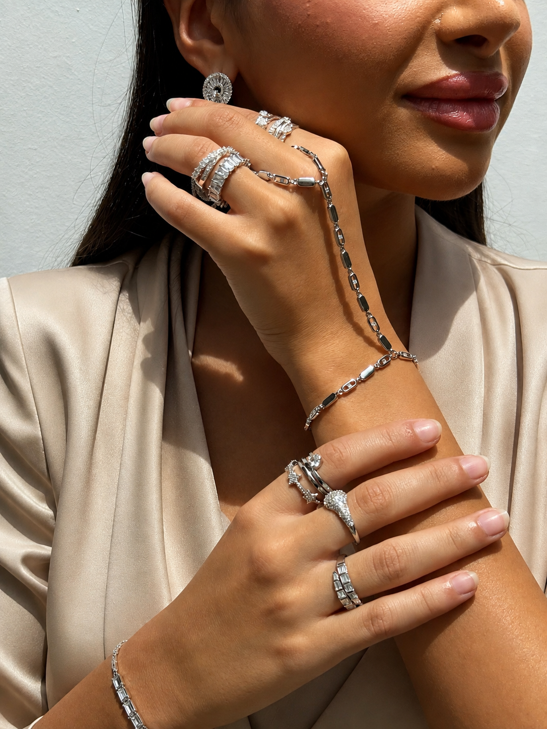 Sloane Handchain - Rhodium